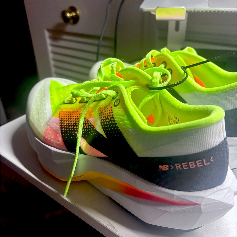 New Balance FuelCell Rebel v4